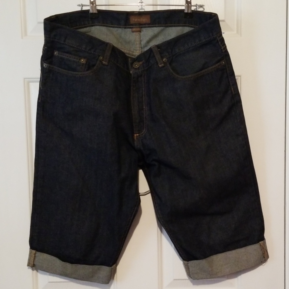 Perry Ellis Straight 36x31 Jean Shorts